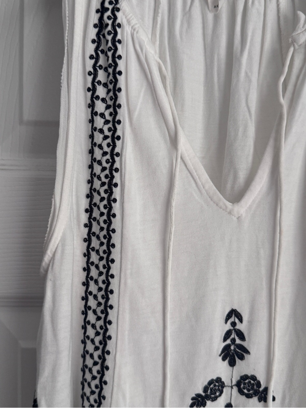 Anthropologie Akemi + Kin Chelsey Embroidered Boho-Chic Tank Top, Peasant Tank - Picture 5 of 14